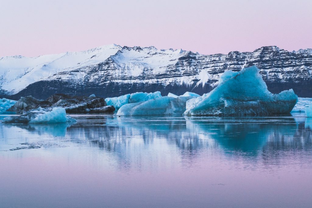 Majestuoso paisaje ártico en un viaje a Islandia con RC Viajes
